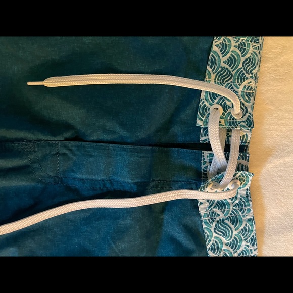 NWOT Old Navy Mens L Swim Trunks Board Shorts - 9” inseam - Picture 7 of 7